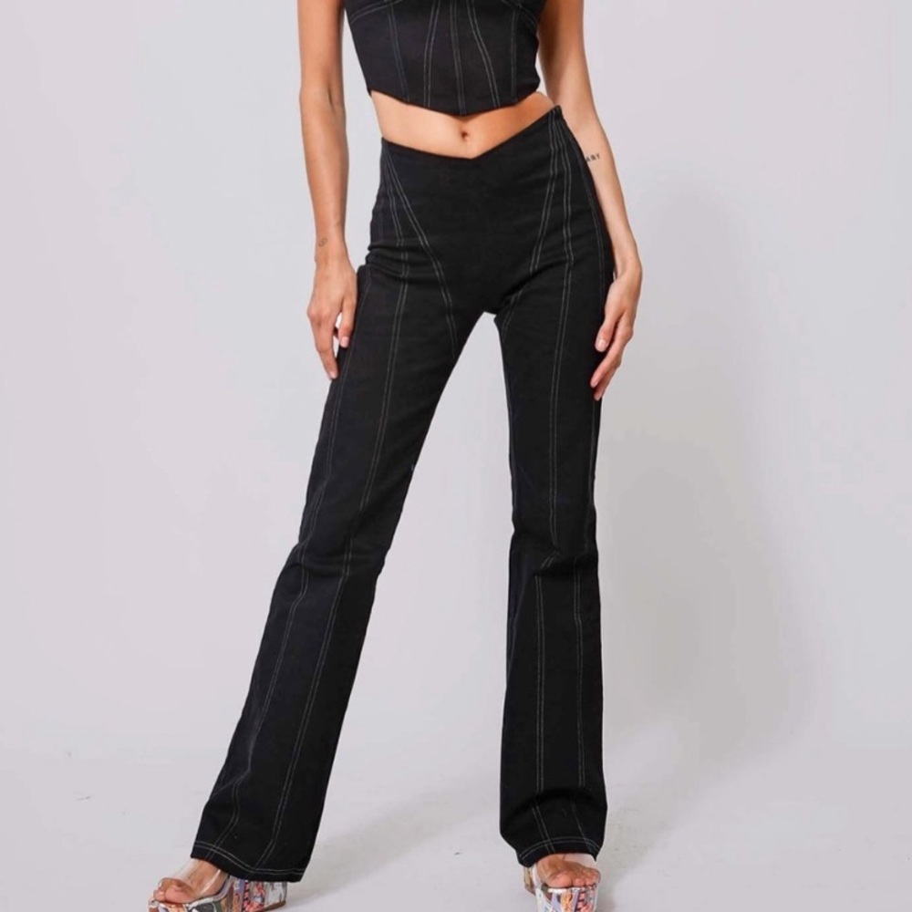 Tiger Mist Black High-Waist Flared Pants with Contrast Stitching